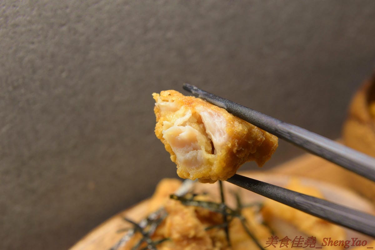 [台中西屯]夜葉食堂 文心店 – 台北三重人氣深夜食堂來台中開二店,價格實惠餐點幾乎都不到百元,招牌明太子白醬烏龍麵、男子漢燒肉丼飯推薦必點,店內還有可以拍照打卡地點和飛鏢機台,開到