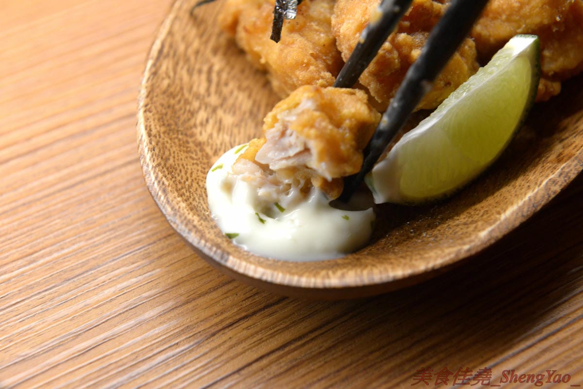 [台中西屯]夜葉食堂 文心店 – 台北三重人氣深夜食堂來台中開二店,價格實惠餐點幾乎都不到百元,招牌明太子白醬烏龍麵、男子漢燒肉丼飯推薦必點,店內還有可以拍照打卡地點和飛鏢機台,開到
