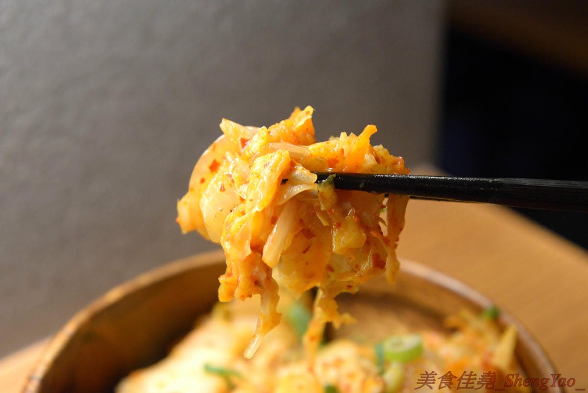 [台中西屯]夜葉食堂 文心店 – 台北三重人氣深夜食堂來台中開二店,價格實惠餐點幾乎都不到百元,招牌明太子白醬烏龍麵、男子漢燒肉丼飯推薦必點,店內還有可以拍照打卡地點和飛鏢機台,開到