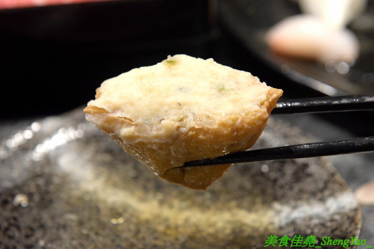 [台中龍井]膳膳火鍋 -梧棲57夯肉新品牌,平價火鍋吃到飽,六種肉品加自助吧無限供應只要399元且不收服務費,環境寬敞舒適,營業時間到凌晨1點,宵夜也能來吃吃到飽。(已歇業)