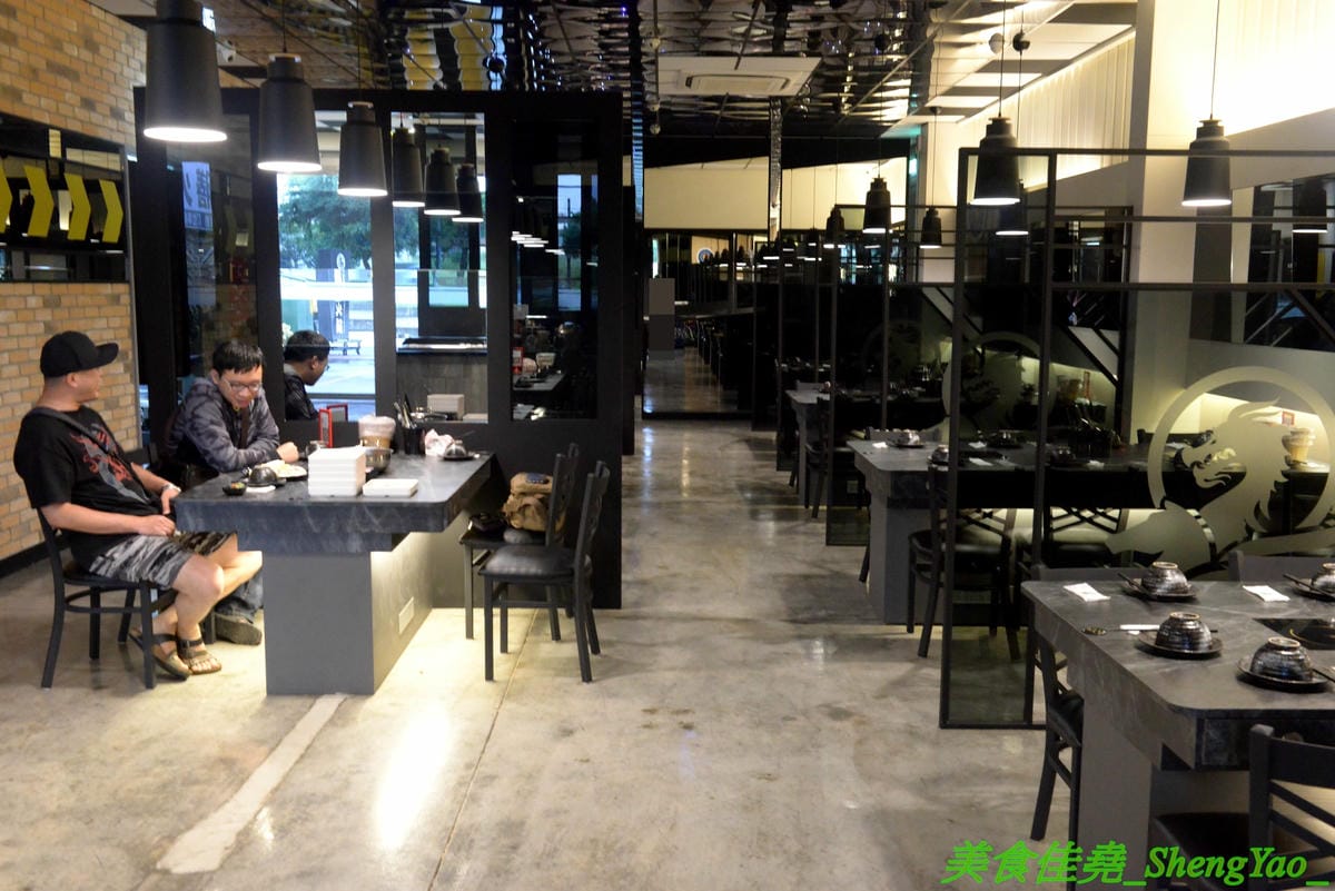 [台中龍井]膳膳火鍋 -梧棲57夯肉新品牌,平價火鍋吃到飽,六種肉品加自助吧無限供應只要399元且不收服務費,環境寬敞舒適,營業時間到凌晨1點,宵夜也能來吃吃到飽。(已歇業)