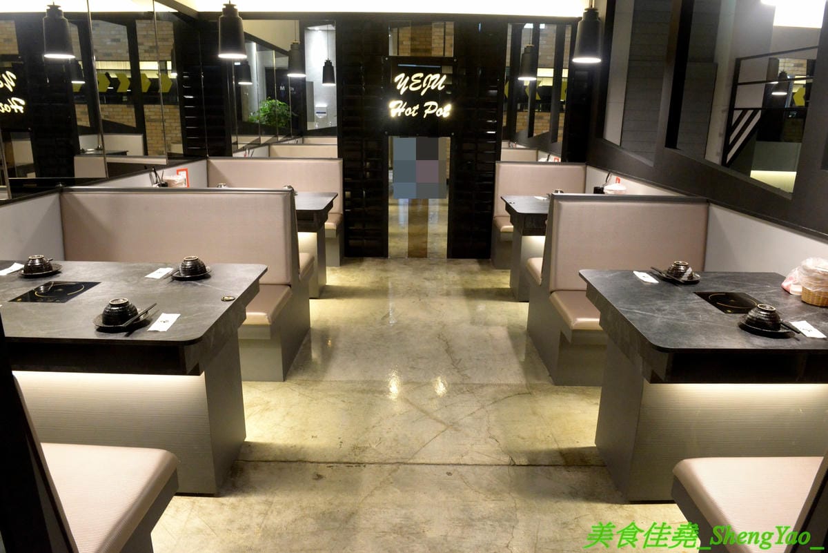 [台中龍井]膳膳火鍋 -梧棲57夯肉新品牌,平價火鍋吃到飽,六種肉品加自助吧無限供應只要399元且不收服務費,環境寬敞舒適,營業時間到凌晨1點,宵夜也能來吃吃到飽。(已歇業)