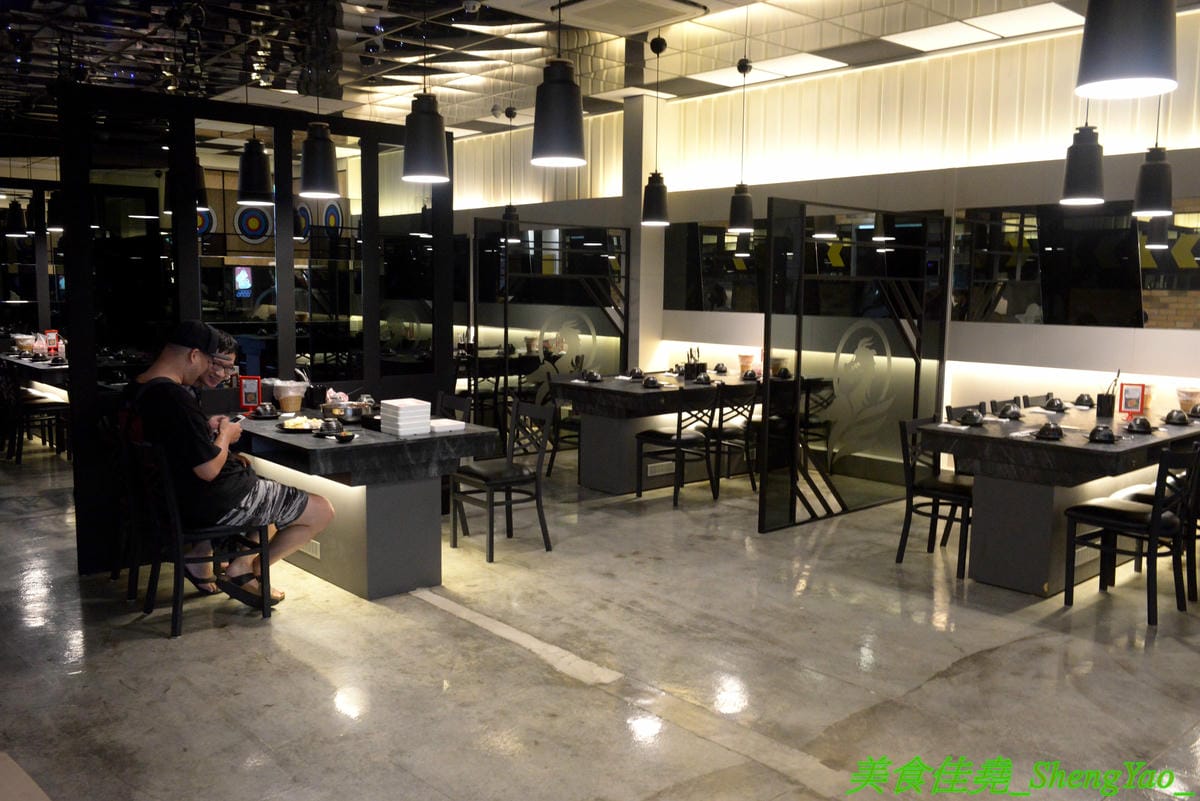 [台中龍井]膳膳火鍋 -梧棲57夯肉新品牌,平價火鍋吃到飽,六種肉品加自助吧無限供應只要399元且不收服務費,環境寬敞舒適,營業時間到凌晨1點,宵夜也能來吃吃到飽。(已歇業)