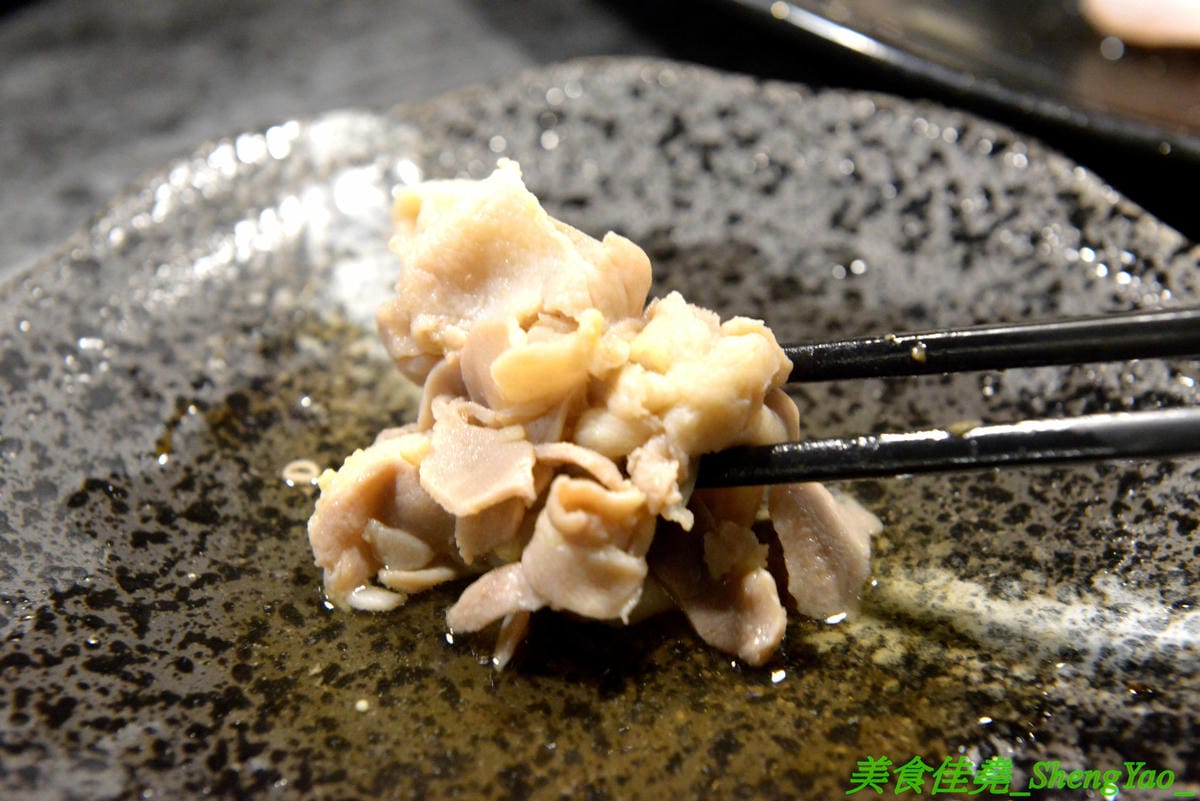 [台中龍井]膳膳火鍋 -梧棲57夯肉新品牌,平價火鍋吃到飽,六種肉品加自助吧無限供應只要399元且不收服務費,環境寬敞舒適,營業時間到凌晨1點,宵夜也能來吃吃到飽。(已歇業)