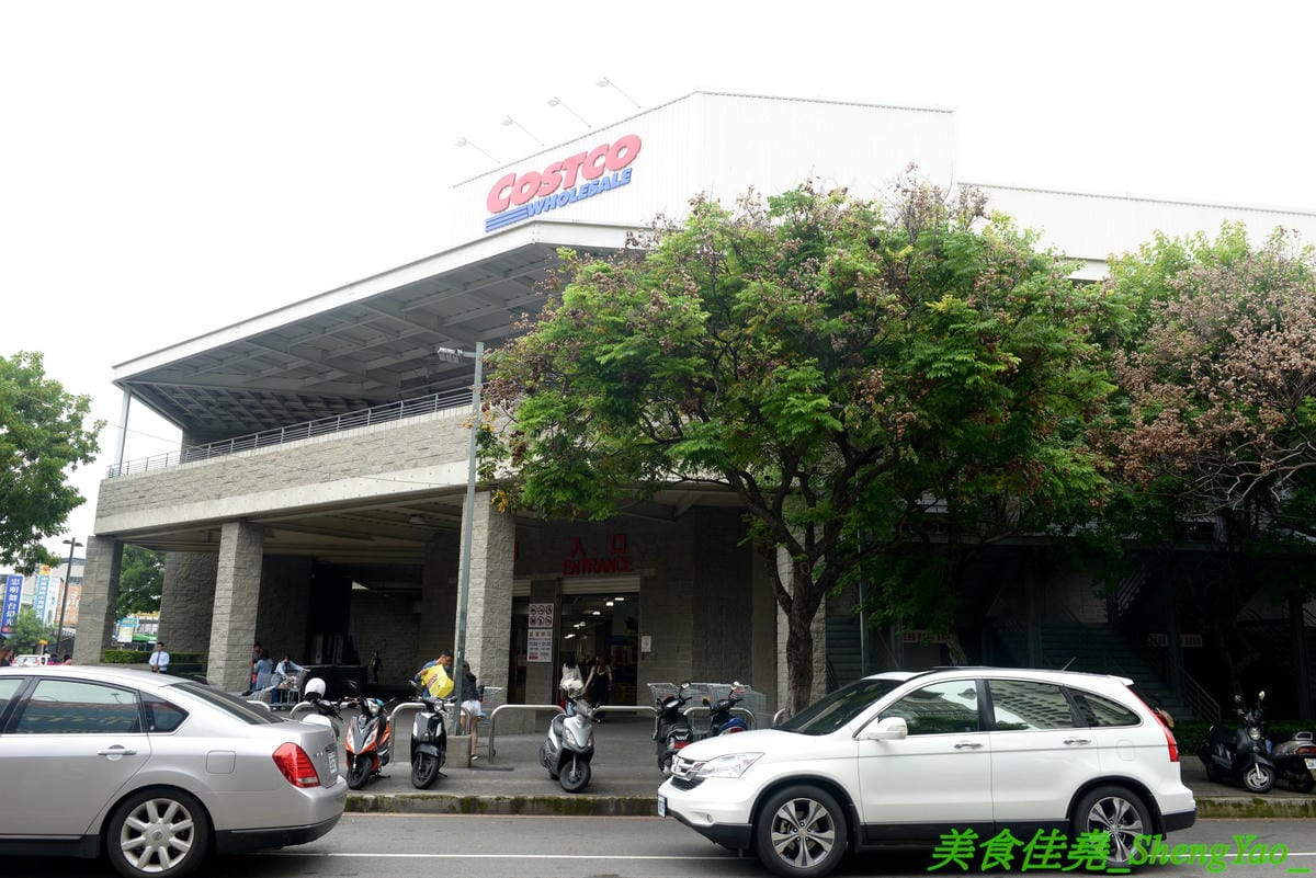 [台中南屯]滿溢手工麵線 – 台中人氣麵線店新推出超狂的十人份巨無霸麵線,滿滿麵線加上四種配料,份量大到連大胃王丁丁挑戰完都說超飽,單人30分鐘吃完就有1000元獎金喔 !! 不想挑戰也可以約朋