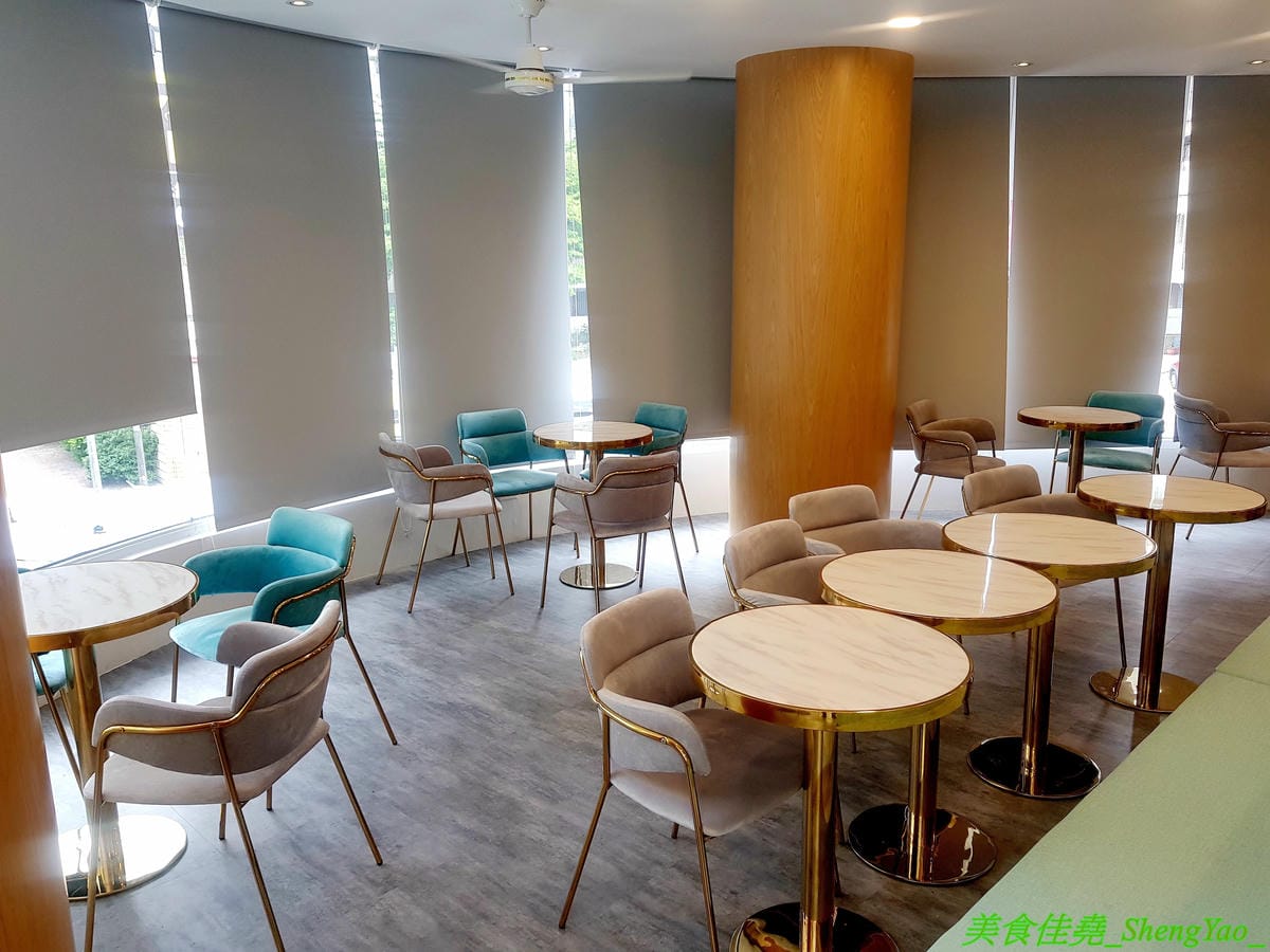 [台中北屯]GAPO TEA 角鋪 – 台灣人自創品牌、在大陸有20多家分店的人氣手搖飲料店回台中開店了,網美風裝潢超好拍照,店內免費WIFI還提供充電線,而且竟然還有兒童遊戲區,根本是親子飲料店了。(