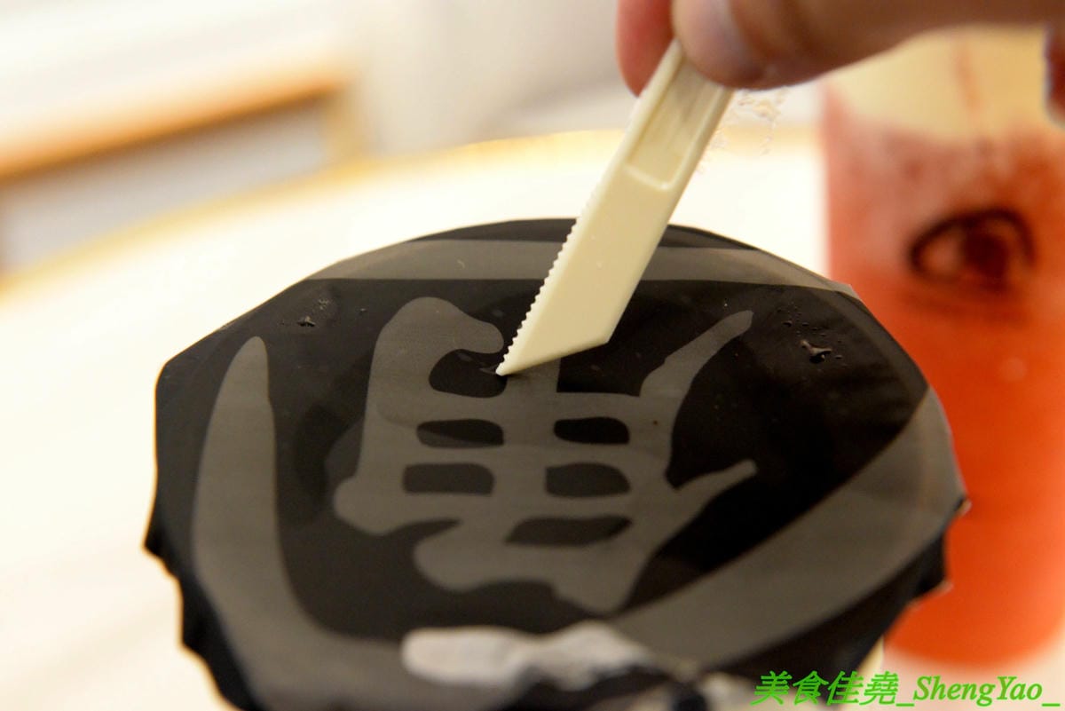 [台中北屯]GAPO TEA 角鋪 – 台灣人自創品牌、在大陸有20多家分店的人氣手搖飲料店回台中開店了,網美風裝潢超好拍照,店內免費WIFI還提供充電線,而且竟然還有兒童遊戲區,根本是親子飲料店了。(