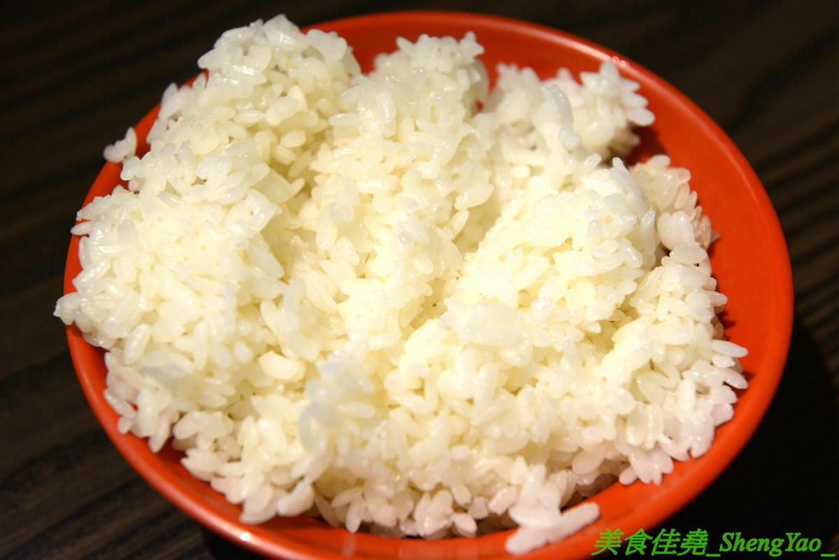 [台中沙鹿]瑪西所 – 沙鹿新開的韓式料理小吃專賣店,主打石鍋拌飯,也有部隊鍋、泡菜鍋等鍋物,價位不貴,還能免費加麵加飯,內用又有雀巢冷飲冰沙無限享用,C/P值不差。