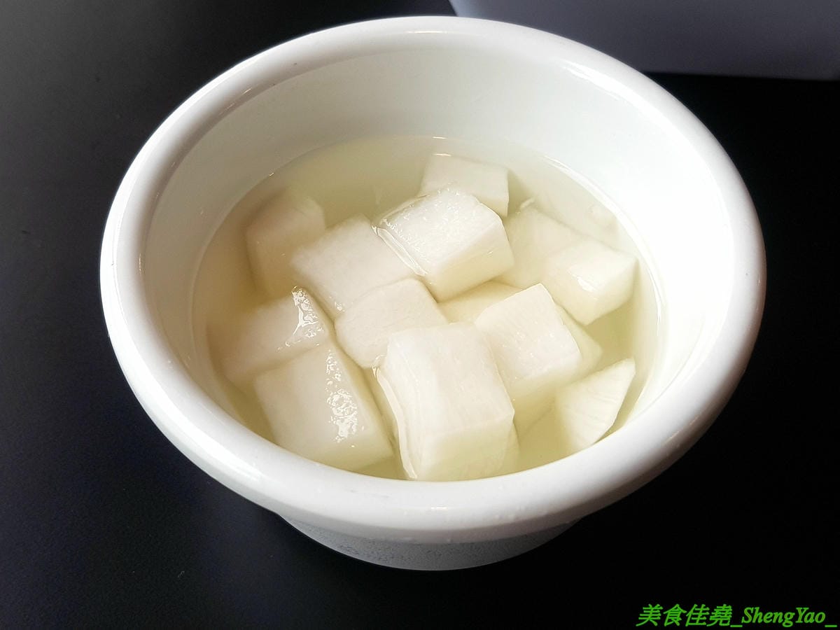 [台中西區]起家雞 台中勤美店 – 韓國超過30年歷史老牌炸雞店, 全台首創使用氣冷生產技術的履歷雞,7種口味各有特色,炸雞口感特殊,外皮酥沙,肉嫩多汁,好吃不容易膩,用餐環境寬敞舒適好拍照。(