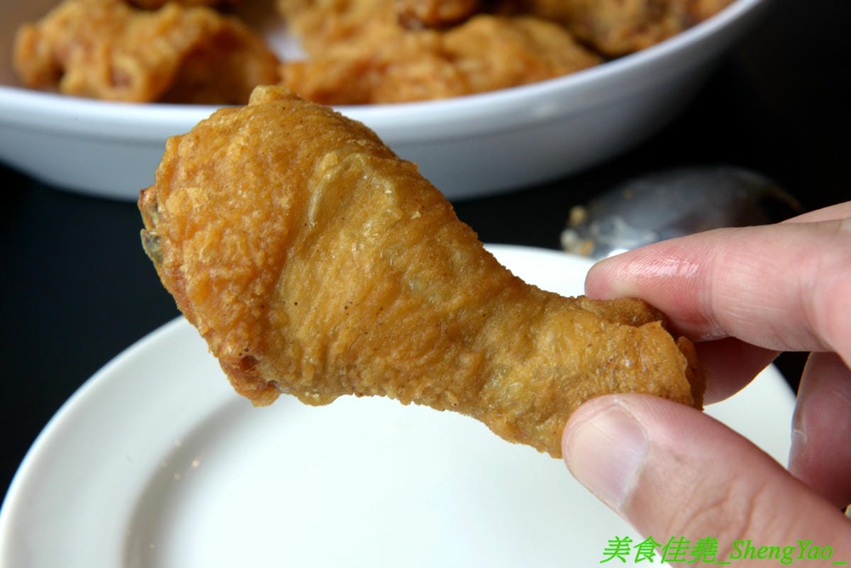 [台中西區]起家雞 台中勤美店 – 韓國超過30年歷史老牌炸雞店, 全台首創使用氣冷生產技術的履歷雞,7種口味各有特色,炸雞口感特殊,外皮酥沙,肉嫩多汁,好吃不容易膩,用餐環境寬敞舒適好拍照。(