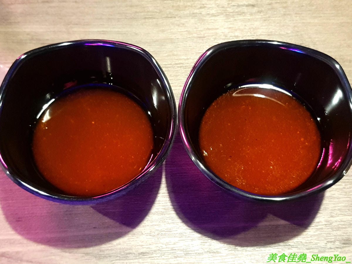 [彰化]水貨烤魚火鍋 彰化店 – 彰化也吃得到正宗重慶麻辣烤魚了,海底世界為主題,裝潢結合夜店風、工業風和店家設計的奇幻網美風等多元素,好拍程度不輸台中店,每天晚上還有彰化店才有的川