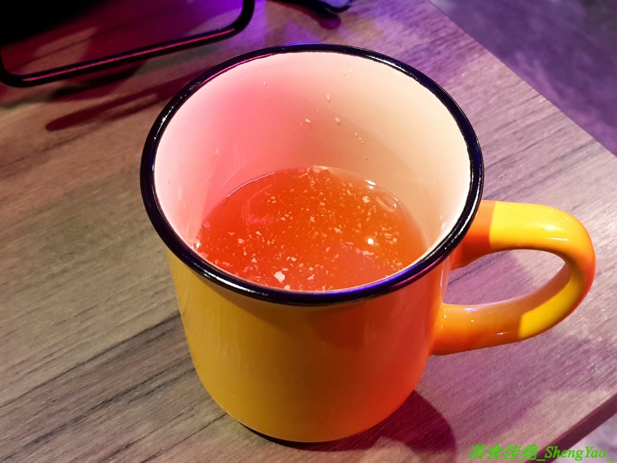 [彰化]水貨烤魚火鍋 彰化店 – 彰化也吃得到正宗重慶麻辣烤魚了,海底世界為主題,裝潢結合夜店風、工業風和店家設計的奇幻網美風等多元素,好拍程度不輸台中店,每天晚上還有彰化店才有的川