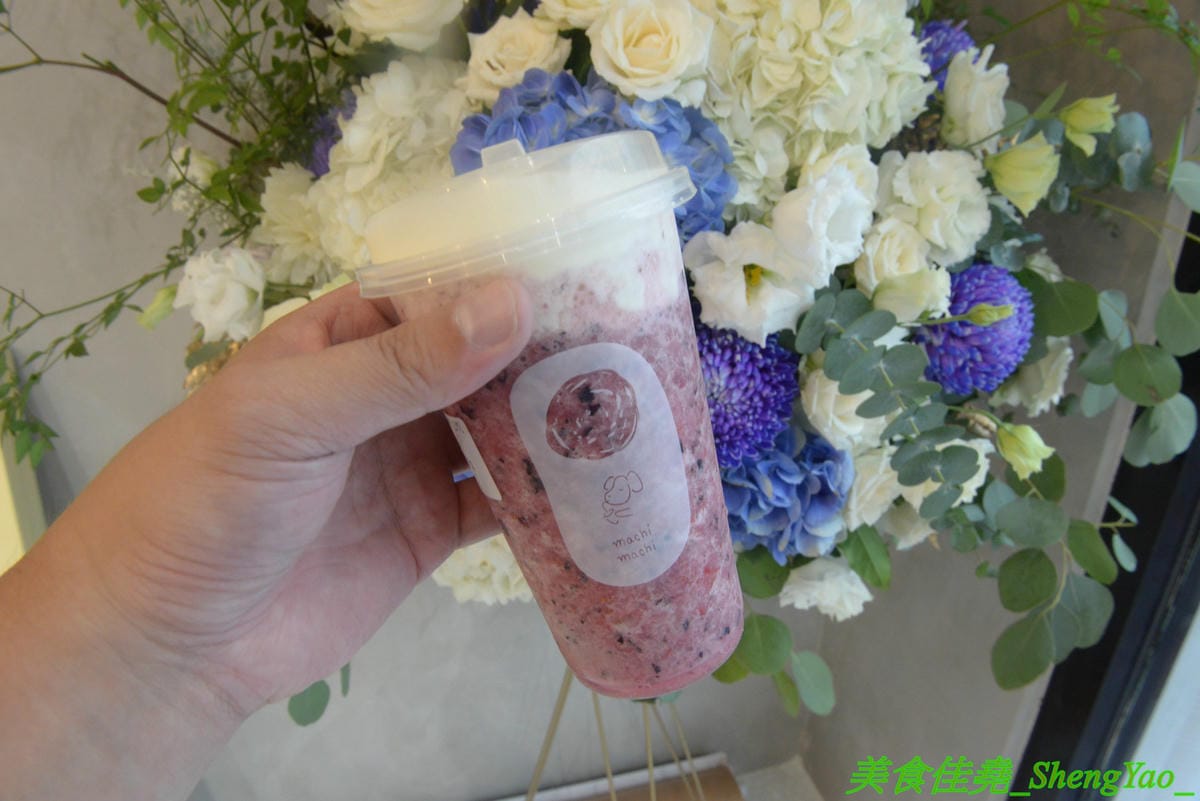 [台中西區]麥吉machi machi 台中店 – 周杰倫IG打卡推薦,日本、韓國、倫敦都有分店的台北東區超夯手搖飲料店在台中也有分店了 !! 小清新風格裝潢,多面網美牆讓人拍照拍不停,連飲料瓶都超可愛,店