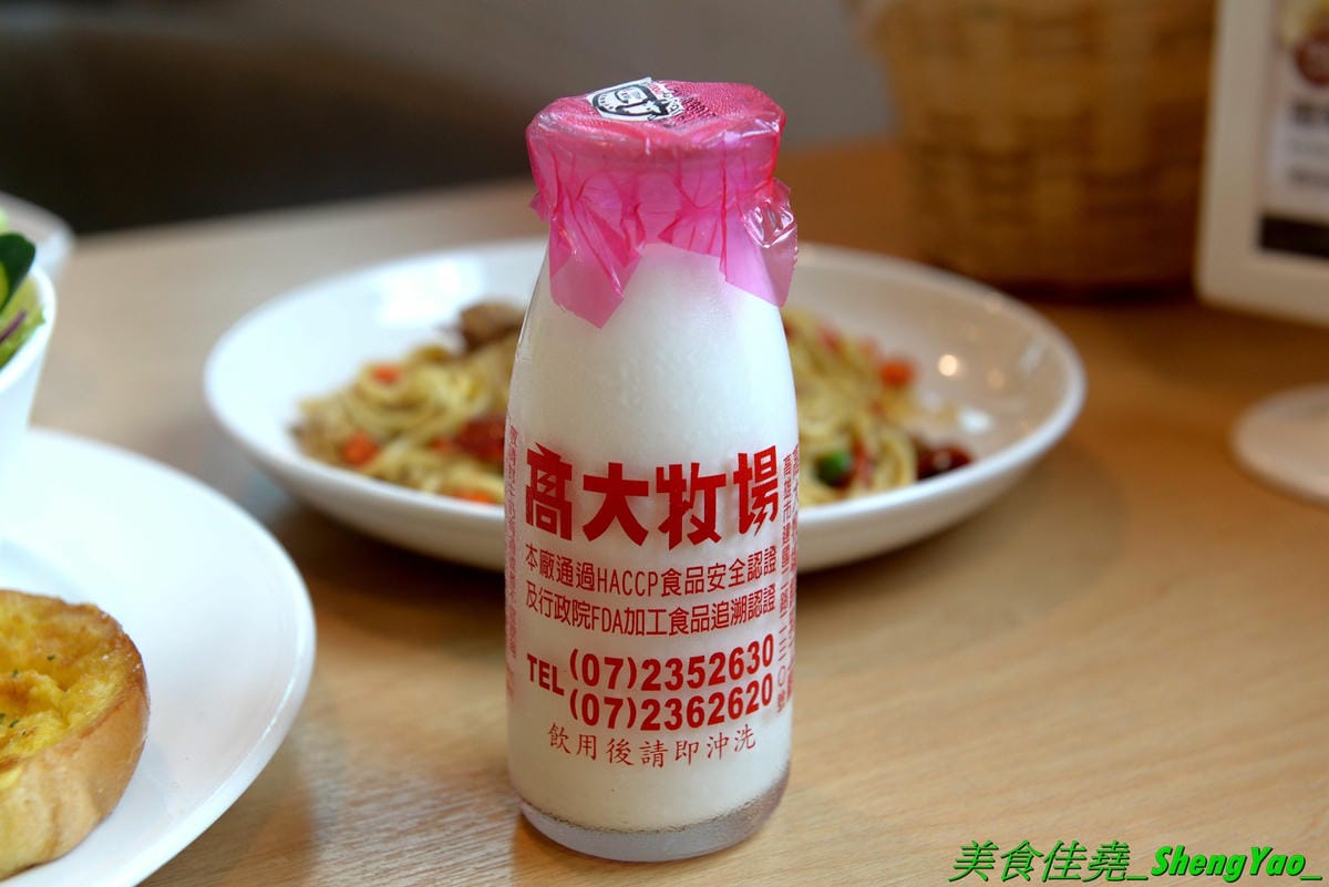 [台中清水]幸福早餐坊 清水店 – 梧棲超人氣早餐店清水分店,店內裝潢設計用心,還有白色木馬網美拍照區,吃早餐也可以當作是聚餐,餐點種類超過100樣,還有套餐和超值特餐,選擇性很豐富,天天吃