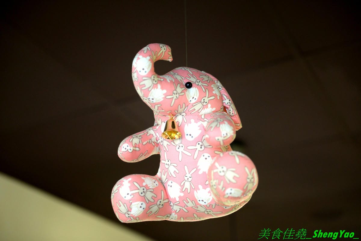 [基隆仁愛]泰吉泉 泰茶專賣店 – 基隆少見的泰式茶飲專賣店,不只有泰式奶茶,還有泰式口味霜淇淋和道地泰國甜點,漂亮老闆娘是泰國人,茶葉原料也是來自泰國,店內有提供冷氣用餐區。