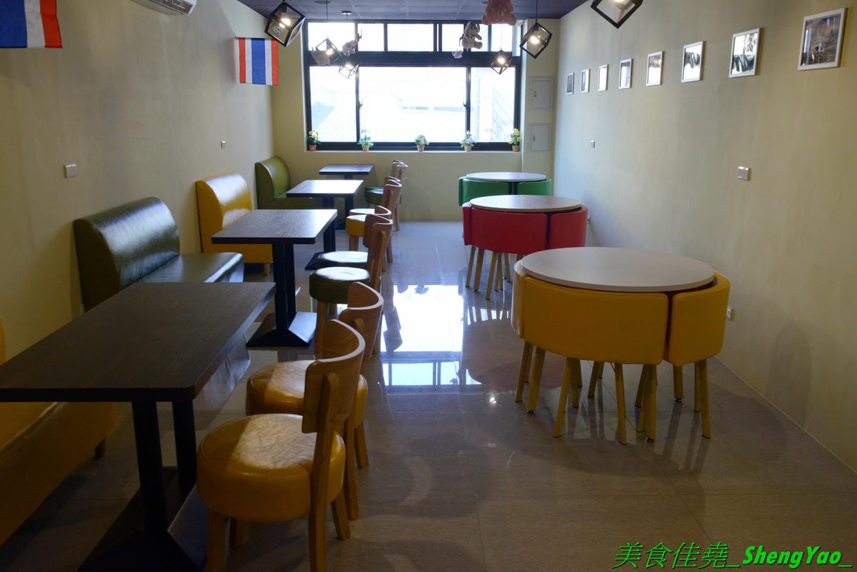 [基隆仁愛]泰吉泉 泰茶專賣店 – 基隆少見的泰式茶飲專賣店,不只有泰式奶茶,還有泰式口味霜淇淋和道地泰國甜點,漂亮老闆娘是泰國人,茶葉原料也是來自泰國,店內有提供冷氣用餐區。