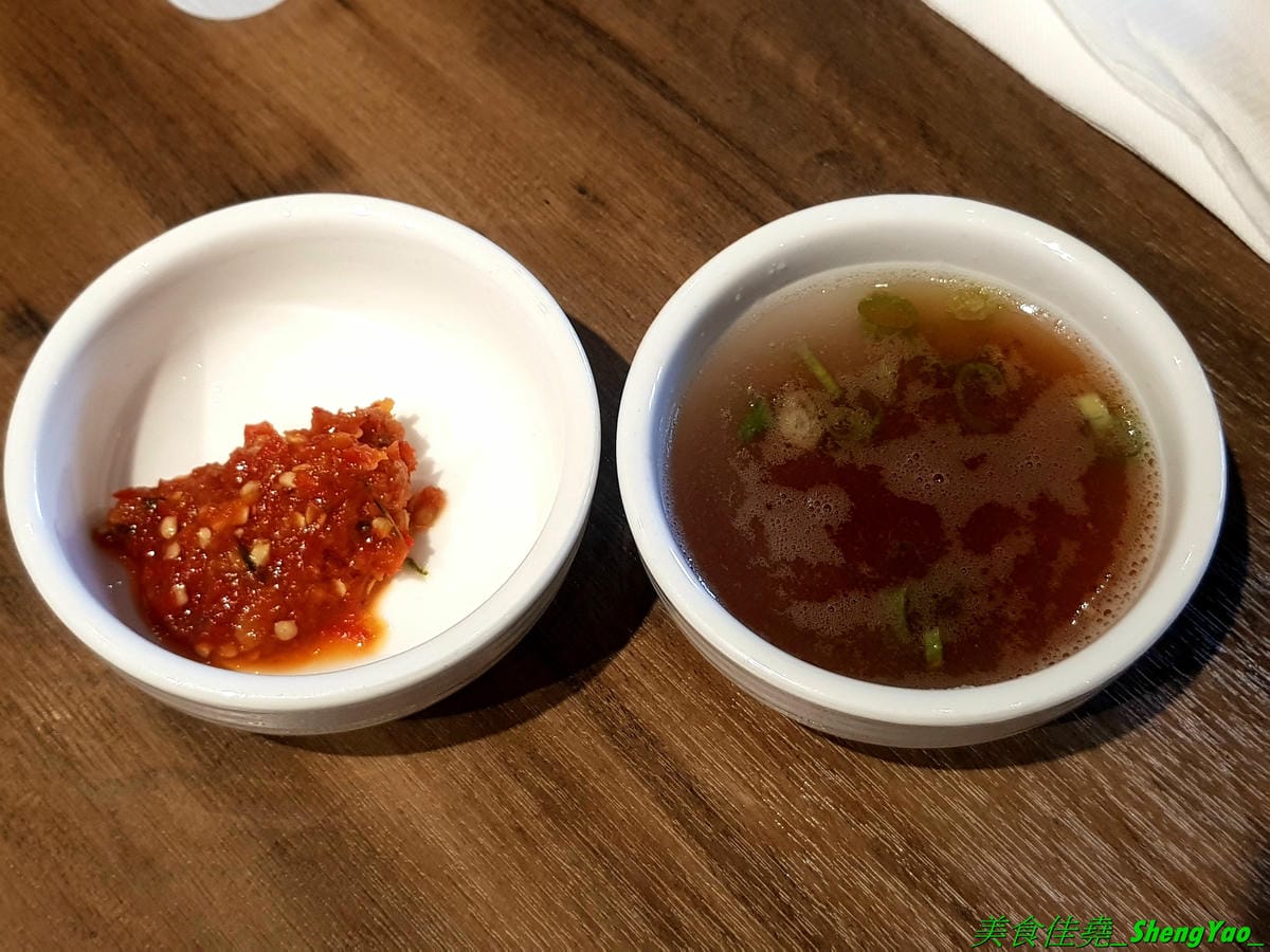 [台中沙鹿]尚石苑 石頭火鍋 2019 – 台中海線燒酒雞鍋霸主,鍋物種類豐富,肉品食材新鮮,新推出香菇瓜仔烏骨雞鍋,多層次風味湯頭,越煮越香越夠味。消費滿額還能玩轉珠,全都有獎最大獎是龍蝦一