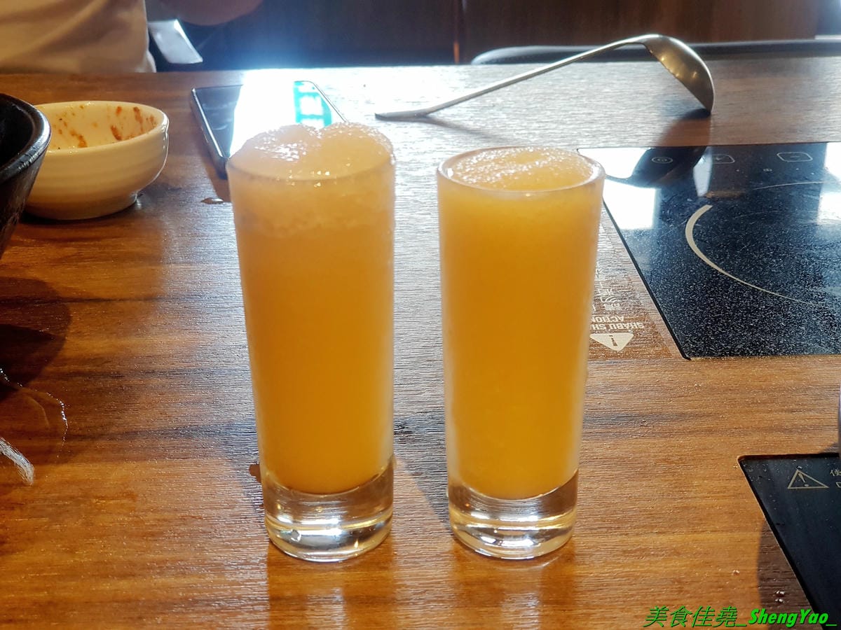 [台中沙鹿]尚石苑 石頭火鍋 2019 – 台中海線燒酒雞鍋霸主,鍋物種類豐富,肉品食材新鮮,新推出香菇瓜仔烏骨雞鍋,多層次風味湯頭,越煮越香越夠味。消費滿額還能玩轉珠,全都有獎最大獎是龍蝦一