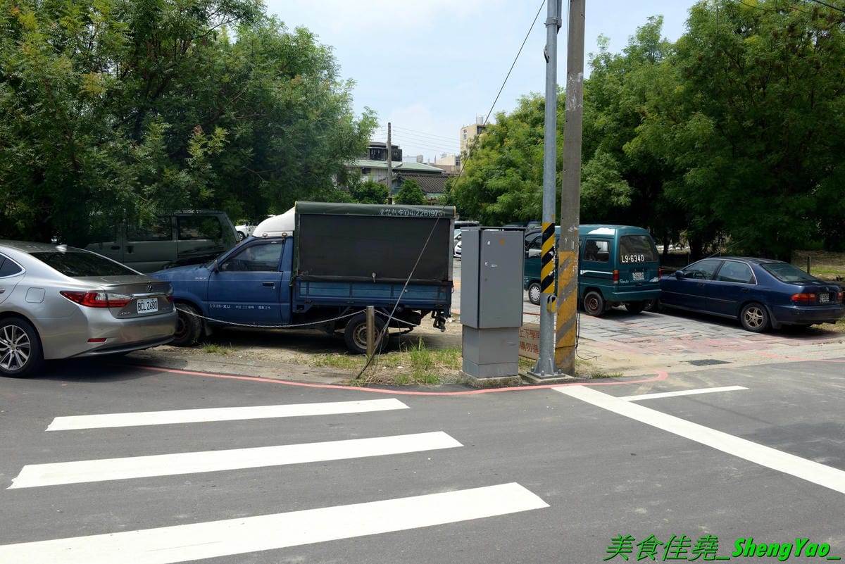 [台中沙鹿]尚石苑 石頭火鍋 2019 – 台中海線燒酒雞鍋霸主,鍋物種類豐富,肉品食材新鮮,新推出香菇瓜仔烏骨雞鍋,多層次風味湯頭,越煮越香越夠味。消費滿額還能玩轉珠,全都有獎最大獎是龍蝦一
