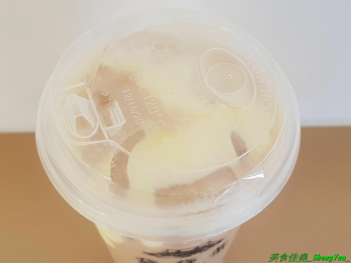 [台中西區]黛黛茶DailyDae – 八點檔連續劇男星”謝承均”開的手搖飲料店,台中少見的歐風茶飲專賣店,全台首家店,歐式復古風格裝潢霸氣顯眼,還有內用區和網美拍照背景牆,飲品大推水果大吉嶺系列,