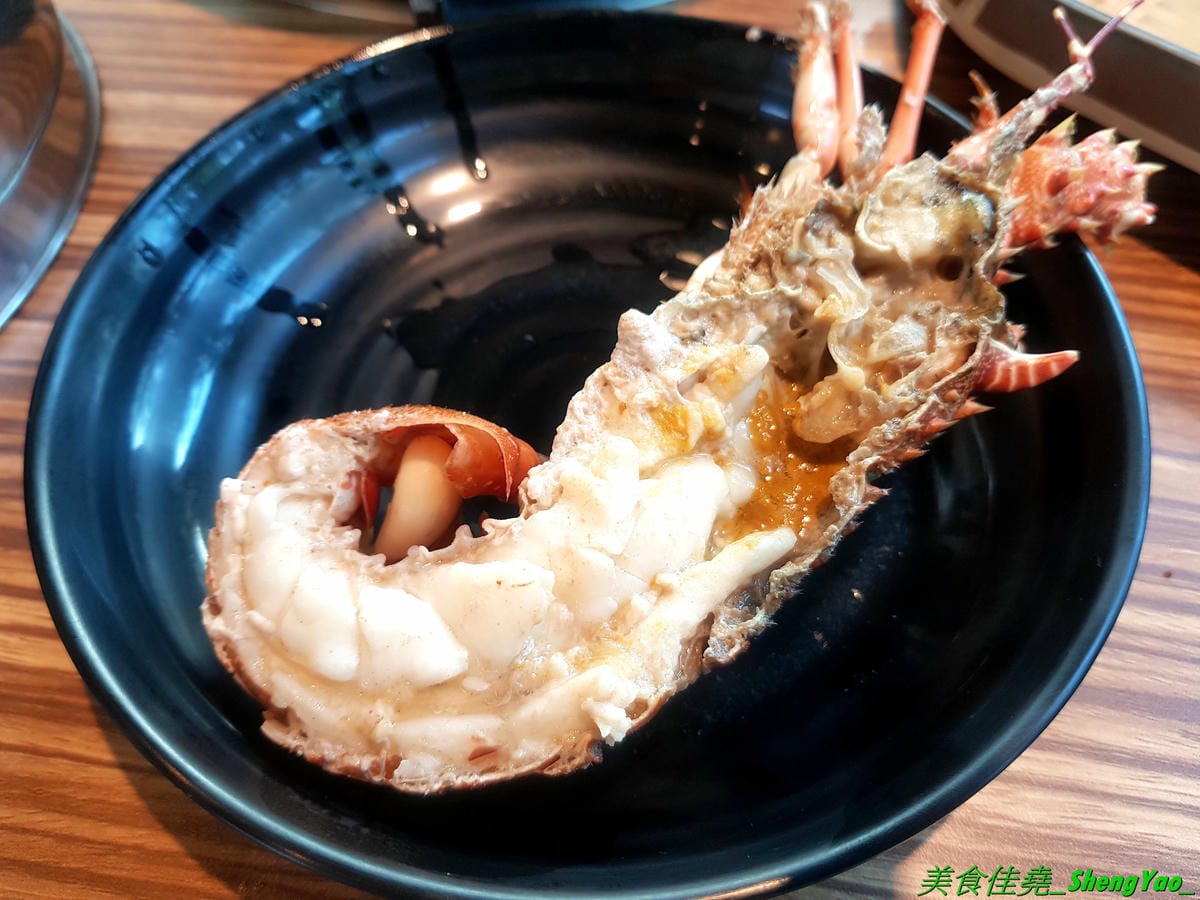[台中龍井]旭川鱻鍋物 – 台中海線首家活體海鮮蒸氣火鍋,一個人也能吃的蒸氣鍋,特色湯頭均不加價,超多種現撈活體海鮮,平價消費不收服務費,7月底以前用餐打卡分享就免費續肉盤,雙人套餐可續