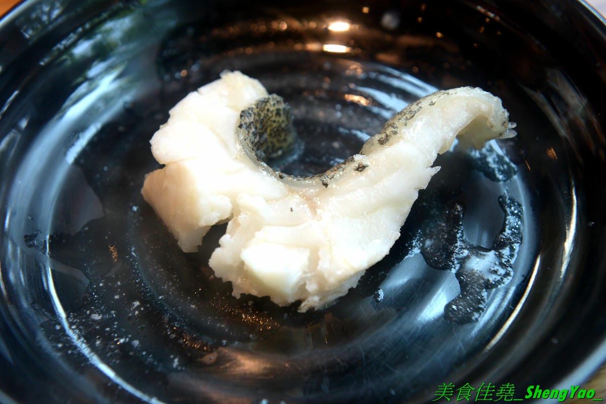 [台中龍井]旭川鱻鍋物 – 台中海線首家活體海鮮蒸氣火鍋,一個人也能吃的蒸氣鍋,特色湯頭均不加價,超多種現撈活體海鮮,平價消費不收服務費,7月底以前用餐打卡分享就免費續肉盤,雙人套餐可續