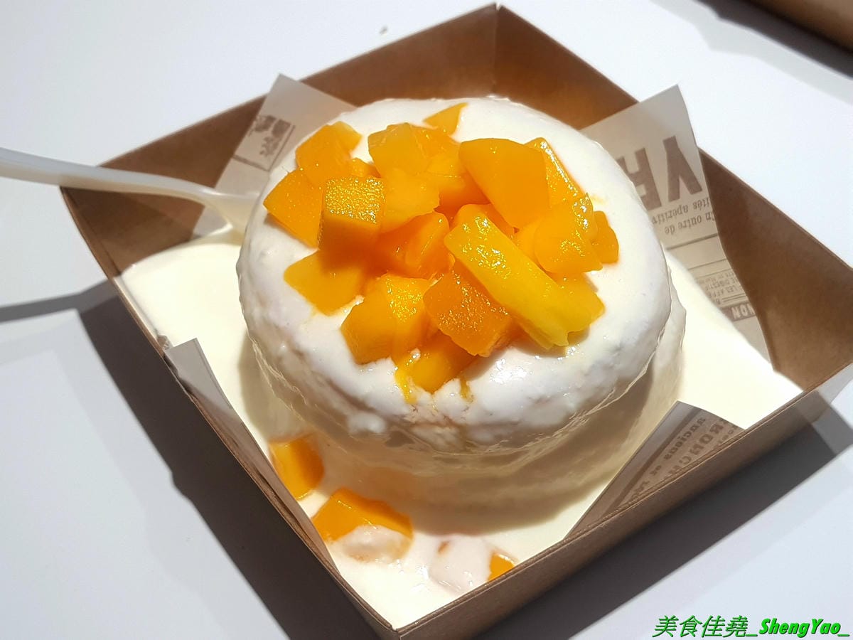 [台中沙鹿]Souffler職人 二訪 – 台中海線也有厲害的百元厚鬆餅,附設冷氣內用區,網美風格裝潢,店內店外都好拍照,舒芙蕾厚鬆餅新口味水果優格和芋見幸福都不錯,另外還有義大利麵和漸層氣泡飲