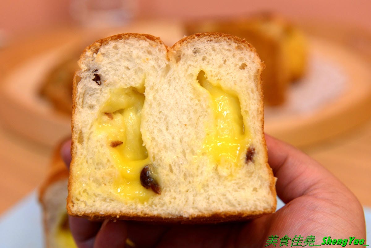[台中沙鹿]卡布里朵 手作烘焙坊 – 沙鹿3月多開幕的烘焙麵包店,老闆是從大甲裕珍馨出來的,烘焙資歷15年,曾赴日研習還參加過麵包大賽,店家主打歐式麵包,另外也有賣台式麵包和蛋糕小甜點,麵包