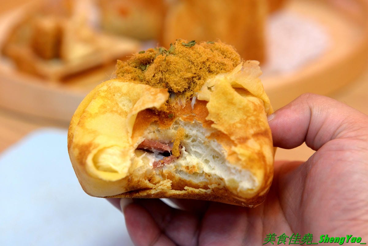 [台中沙鹿]卡布里朵 手作烘焙坊 – 沙鹿3月多開幕的烘焙麵包店,老闆是從大甲裕珍馨出來的,烘焙資歷15年,曾赴日研習還參加過麵包大賽,店家主打歐式麵包,另外也有賣台式麵包和蛋糕小甜點,麵包