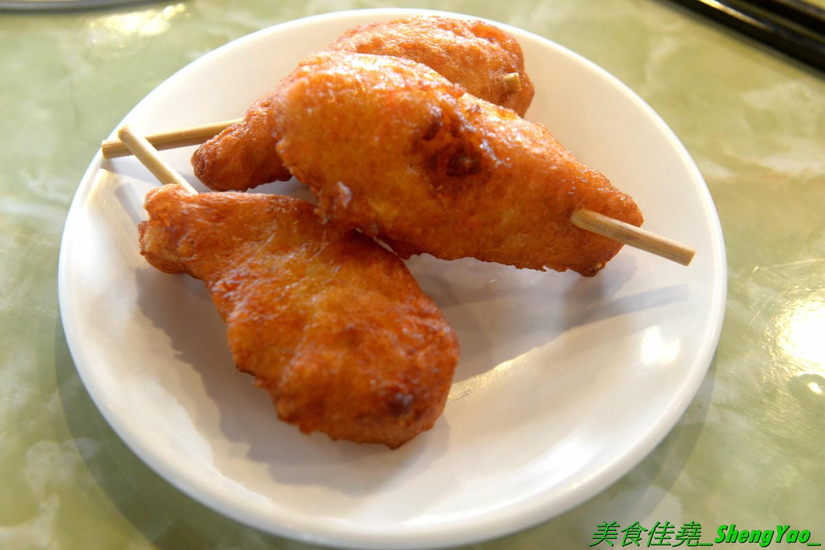 [台中西屯]九牛一鍋燒烤吃到飽 – 台中首間結合迴轉火鍋與燒烤的吃到飽餐廳,想吃啥自己拿,一個人吃也適合,肉品、海鮮食材新鮮,冰品誇張豐富,16種口味明治冰淇淋加上數十種冰棒雪糕甜筒,吃