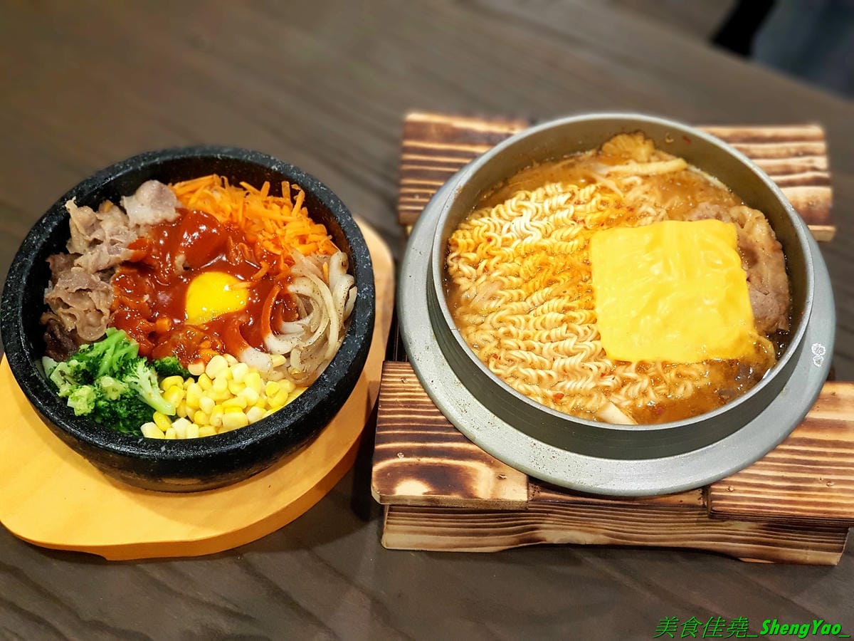 [台中清水]瑪西所 清水店 – 清水市區也吃得到平價韓式料理了,口味不俗,加麵加飯免費,內用還有冷飲、冰沙、冰淇淋無限享用,可爾必思蔬果口味超好喝啊附近就是時代影城,看電影前吃飯地方又