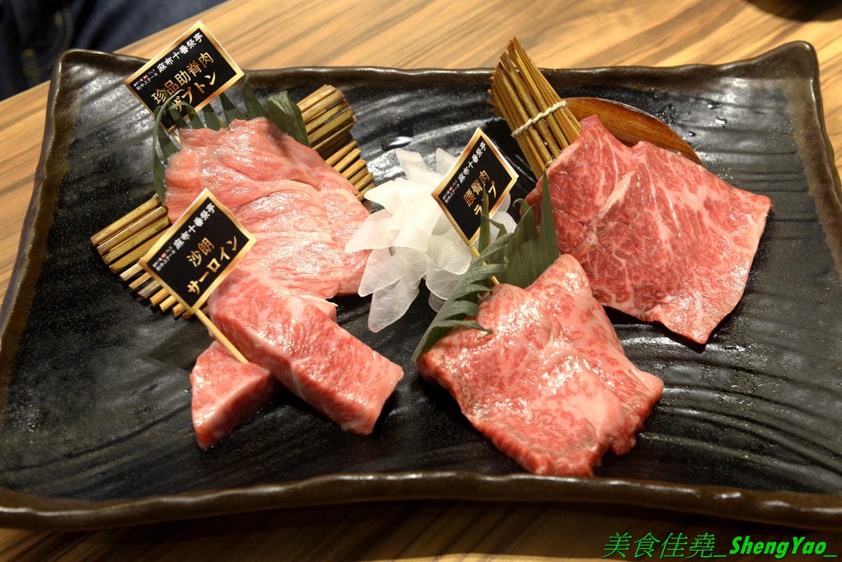 [台中梧棲]麻布十番祭亭 2019新菜單 – 台中海線和牛餐廳推薦,東京人氣燒肉店海外唯一分店,三井OUTLET特色美食,主打頂級A5黑毛和牛,價位不便宜但是好吃,大推新菜單的麻布綜合拼盤,可以一次吃到
