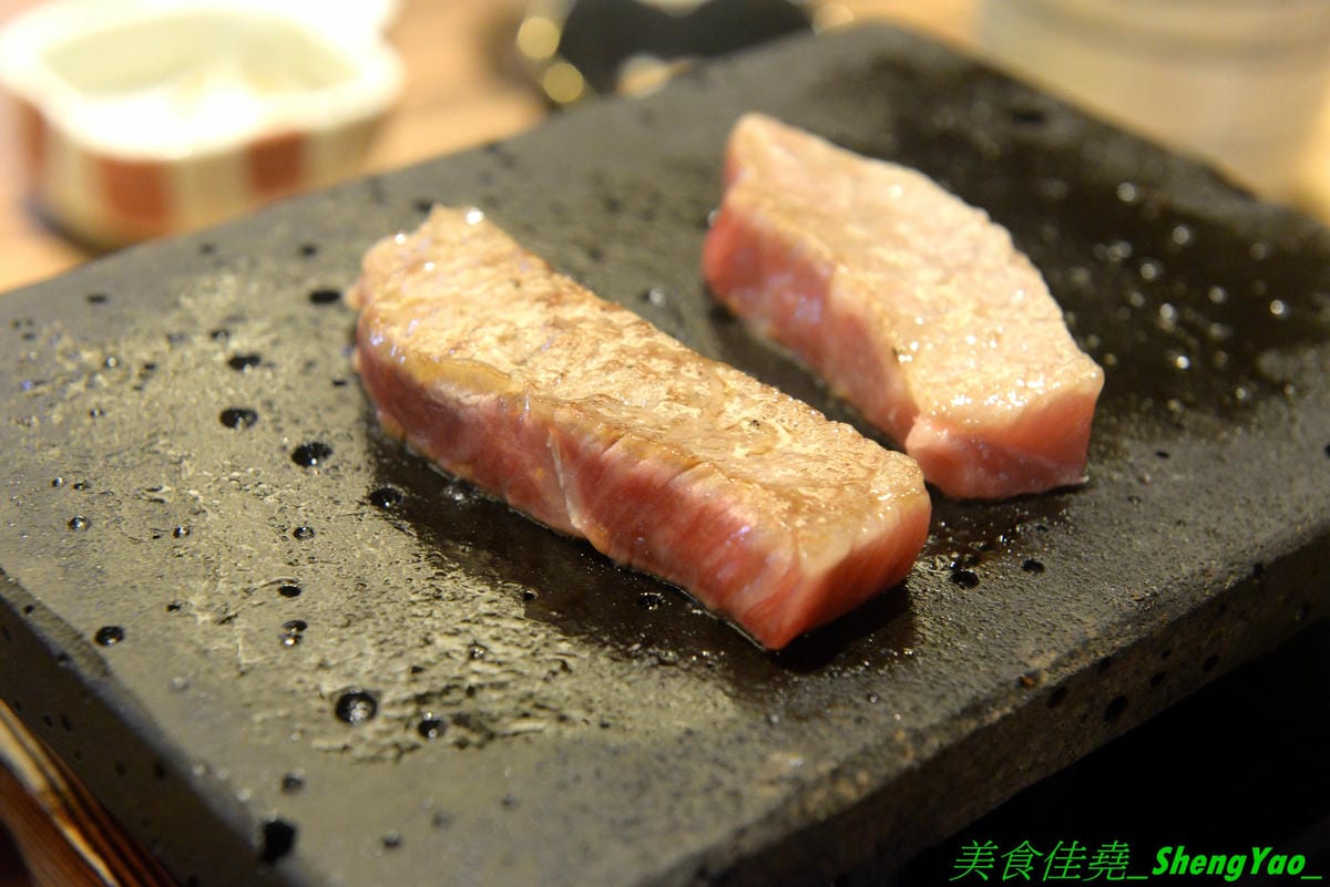 [台中梧棲]麻布十番祭亭 2019新菜單 – 台中海線和牛餐廳推薦,東京人氣燒肉店海外唯一分店,三井OUTLET特色美食,主打頂級A5黑毛和牛,價位不便宜但是好吃,大推新菜單的麻布綜合拼盤,可以一次吃到