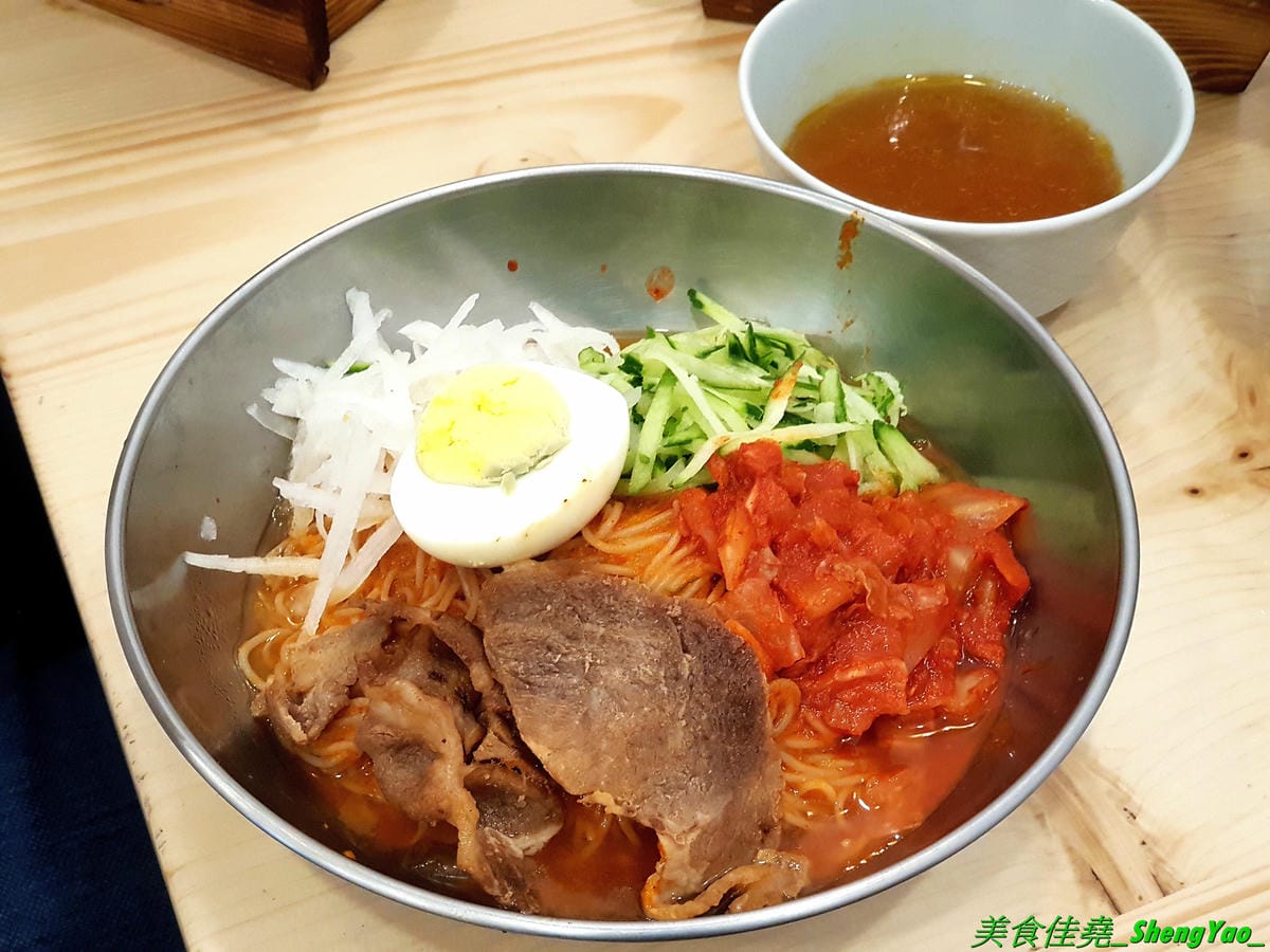 [台中西屯]艾來佳 韓式料理廚房 – 台中另類早午餐,一大早就能吃到韓國料理,老闆娘是韓國人,食材也是來自韓國,口味道地,銅板價位,餐點份量充足,大推韓式牛骨湯郭、韓式蔬菜拌飯,目前店家周