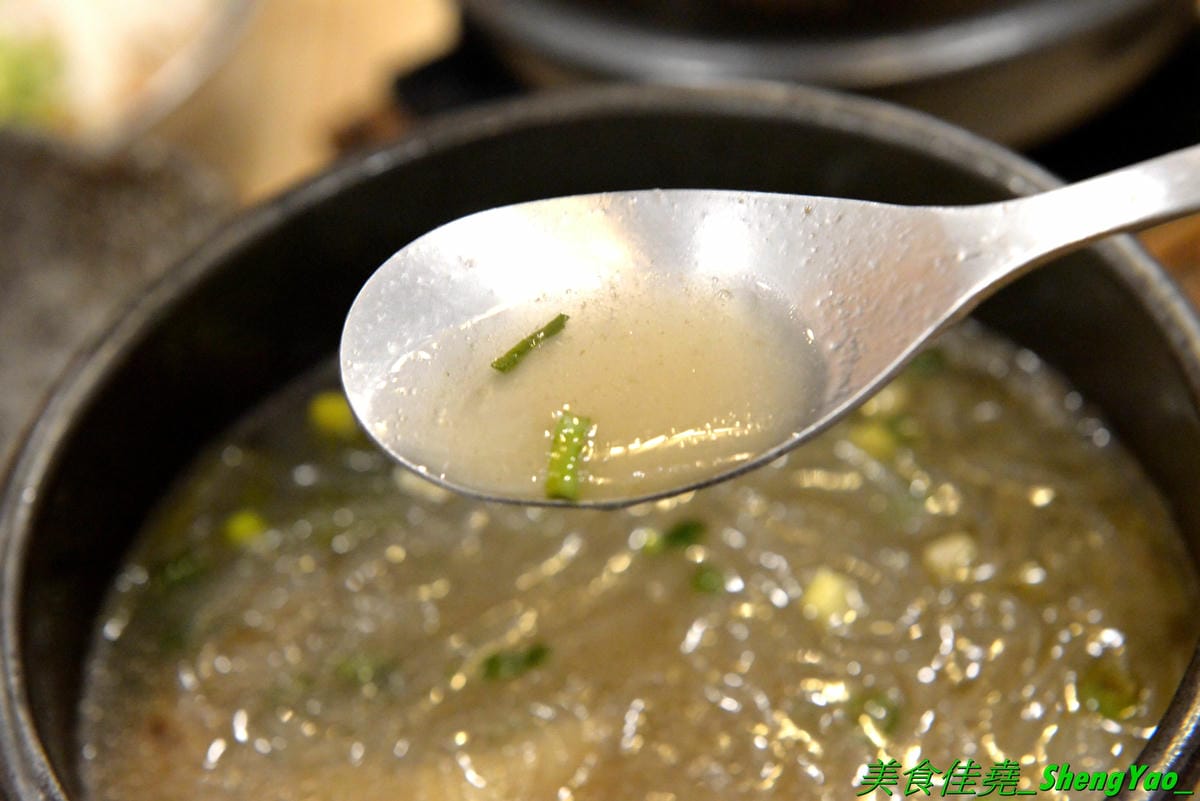 [台中西屯]艾來佳 韓式料理廚房 – 台中另類早午餐,一大早就能吃到韓國料理,老闆娘是韓國人,食材也是來自韓國,口味道地,銅板價位,餐點份量充足,大推韓式牛骨湯郭、韓式蔬菜拌飯,目前店家周