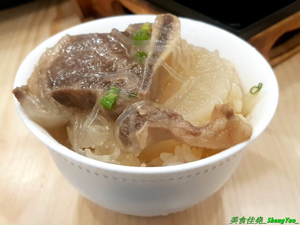 [台中西屯]艾來佳 韓式料理廚房 – 台中另類早午餐,一大早就能吃到韓國料理,老闆娘是韓國人,食材也是來自韓國,口味道地,銅板價位,餐點份量充足,大推韓式牛骨湯郭、韓式蔬菜拌飯,目前店家周