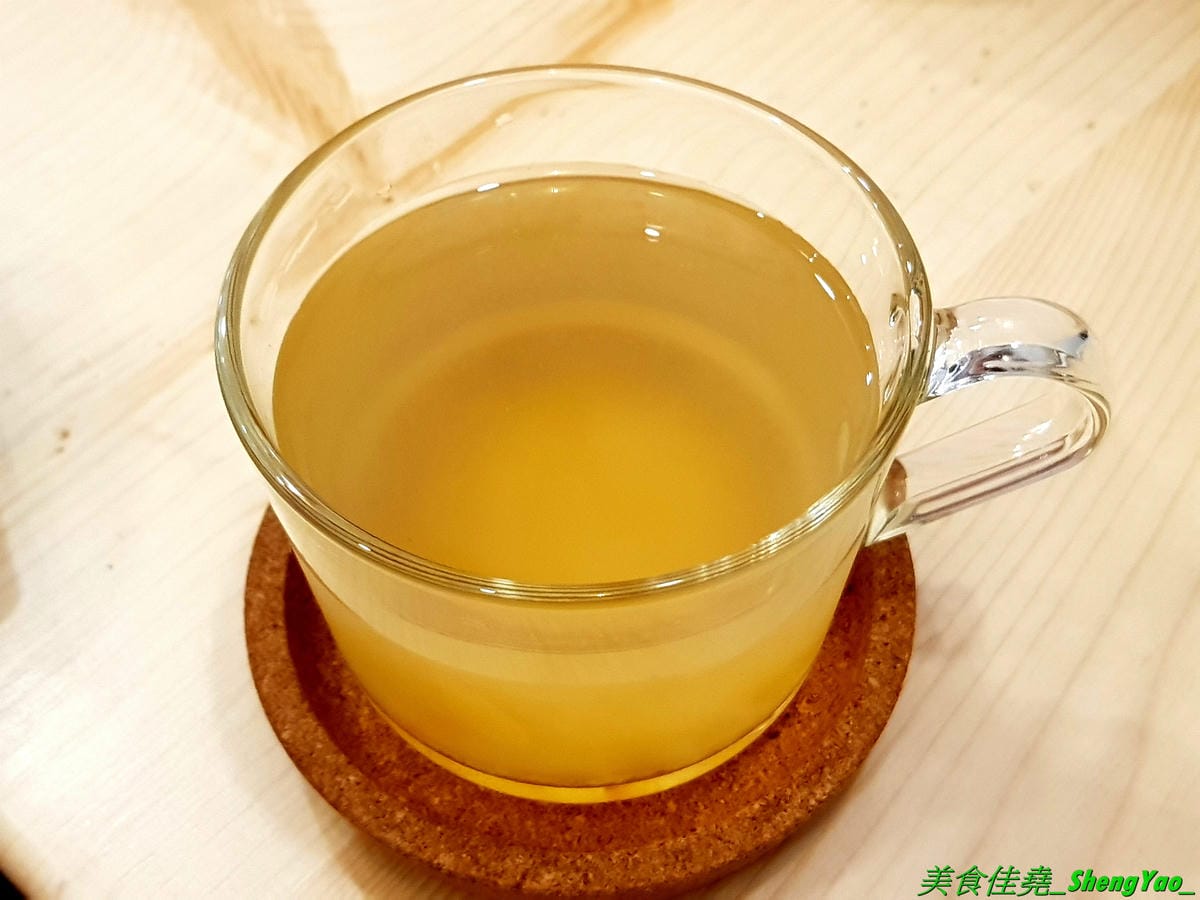 [台中西屯]艾來佳 韓式料理廚房 – 台中另類早午餐,一大早就能吃到韓國料理,老闆娘是韓國人,食材也是來自韓國,口味道地,銅板價位,餐點份量充足,大推韓式牛骨湯郭、韓式蔬菜拌飯,目前店家周