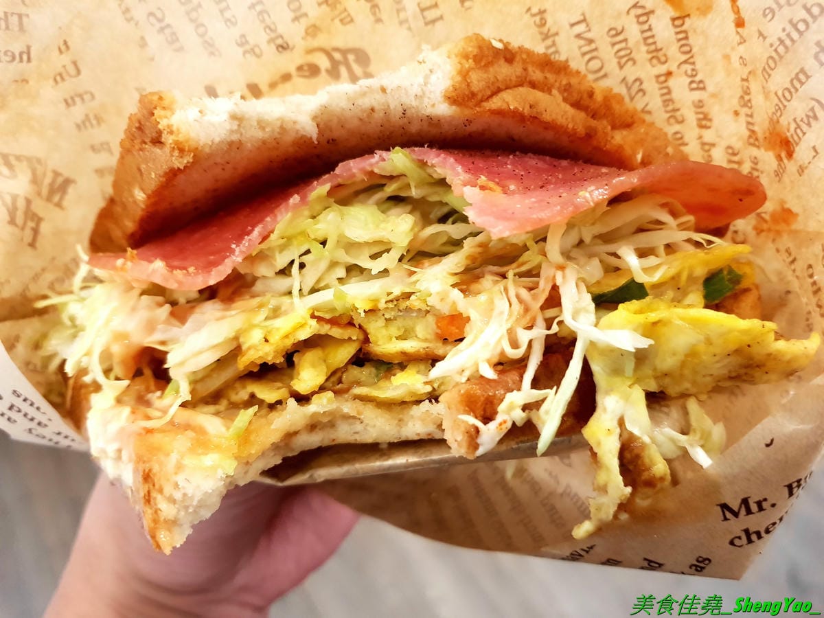 [台中西屯]艾來佳 韓式料理廚房 – 台中另類早午餐,一大早就能吃到韓國料理,老闆娘是韓國人,食材也是來自韓國,口味道地,銅板價位,餐點份量充足,大推韓式牛骨湯郭、韓式蔬菜拌飯,目前店家周