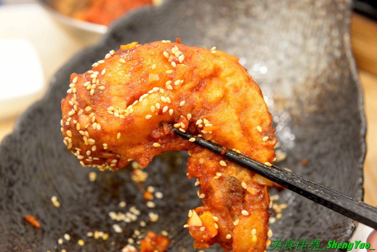 [台中西屯]艾來佳 韓式料理廚房 – 台中另類早午餐,一大早就能吃到韓國料理,老闆娘是韓國人,食材也是來自韓國,口味道地,銅板價位,餐點份量充足,大推韓式牛骨湯郭、韓式蔬菜拌飯,目前店家周