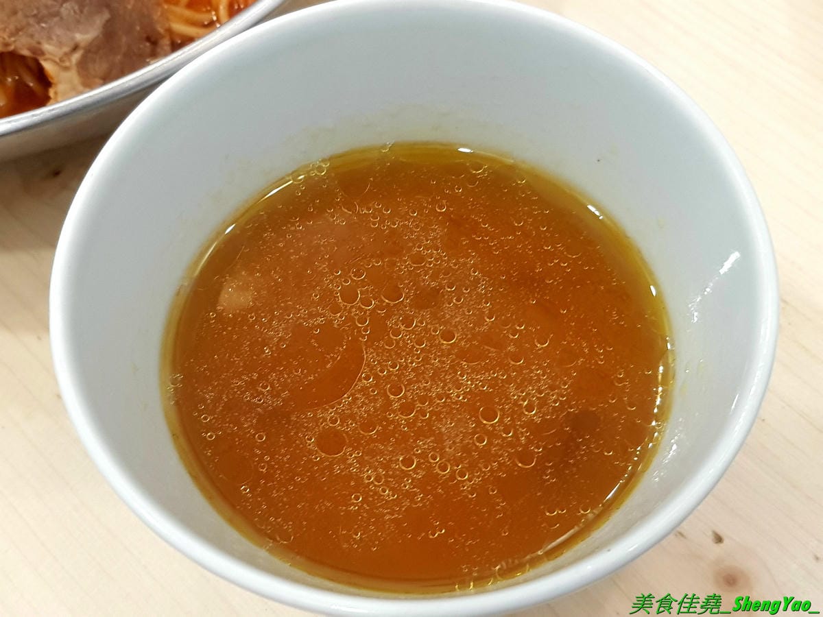 [台中西屯]艾來佳 韓式料理廚房 – 台中另類早午餐,一大早就能吃到韓國料理,老闆娘是韓國人,食材也是來自韓國,口味道地,銅板價位,餐點份量充足,大推韓式牛骨湯郭、韓式蔬菜拌飯,目前店家周