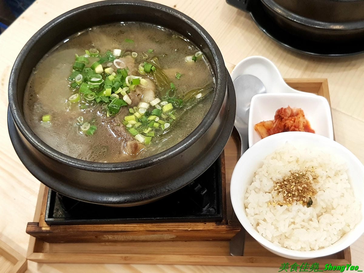 [台中西屯]艾來佳 韓式料理廚房 – 台中另類早午餐,一大早就能吃到韓國料理,老闆娘是韓國人,食材也是來自韓國,口味道地,銅板價位,餐點份量充足,大推韓式牛骨湯郭、韓式蔬菜拌飯,目前店家周