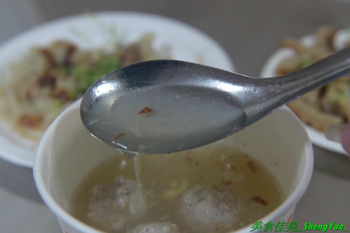 [台中清水]省清中福利社 – 50年前清水高中內福利社小吃傳承下來的好味道,無數清水學子們的回憶,餐點看似普通但挺好吃的且不添加味素,肉燥飯、切仔麵、貢丸湯都推,銅板價位超便宜,還有賣咖