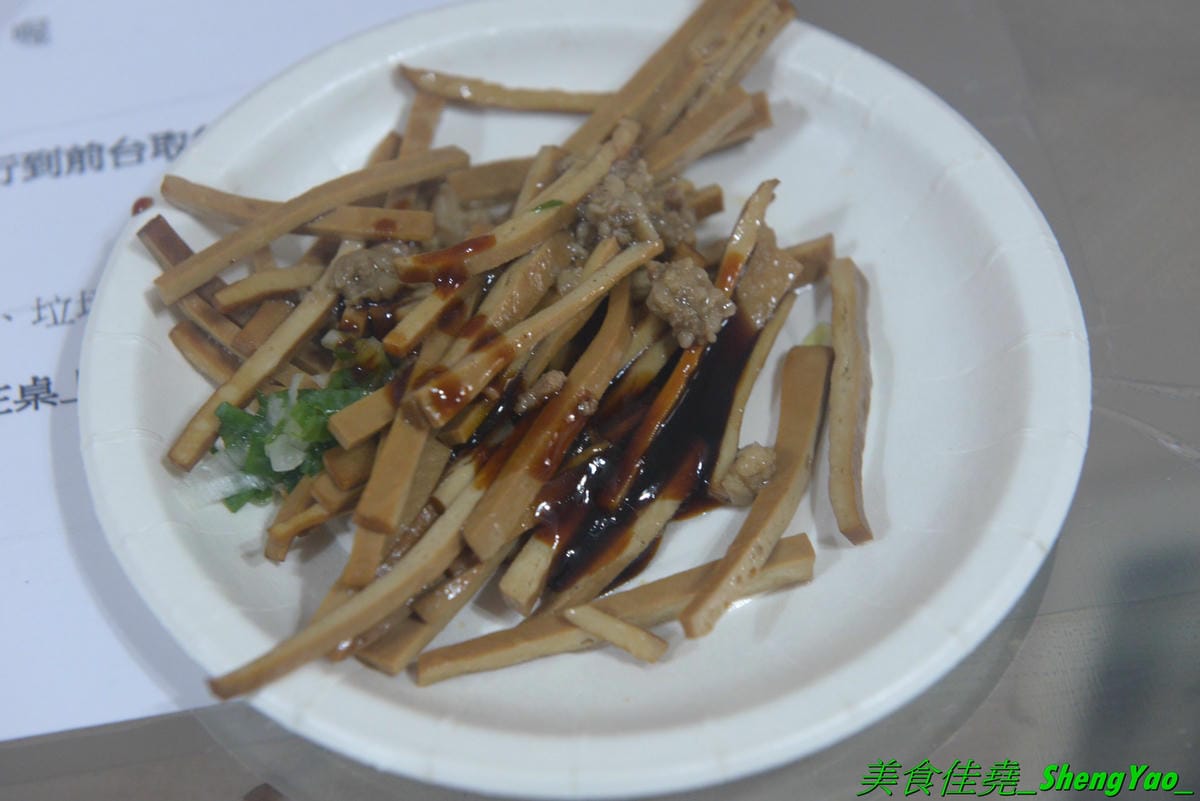 [台中清水]省清中福利社 – 50年前清水高中內福利社小吃傳承下來的好味道,無數清水學子們的回憶,餐點看似普通但挺好吃的且不添加味素,肉燥飯、切仔麵、貢丸湯都推,銅板價位超便宜,還有賣咖