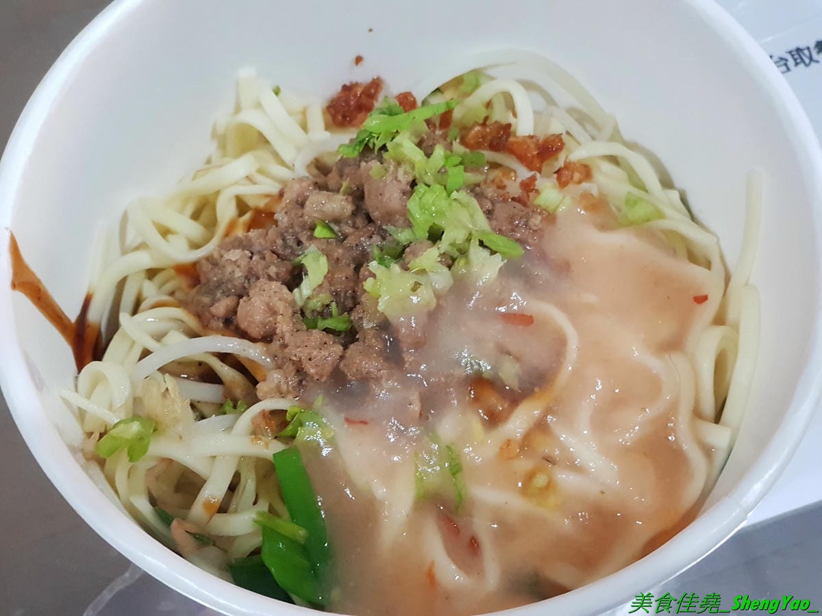 [台中清水]省清中福利社 – 50年前清水高中內福利社小吃傳承下來的好味道,無數清水學子們的回憶,餐點看似普通但挺好吃的且不添加味素,肉燥飯、切仔麵、貢丸湯都推,銅板價位超便宜,還有賣咖