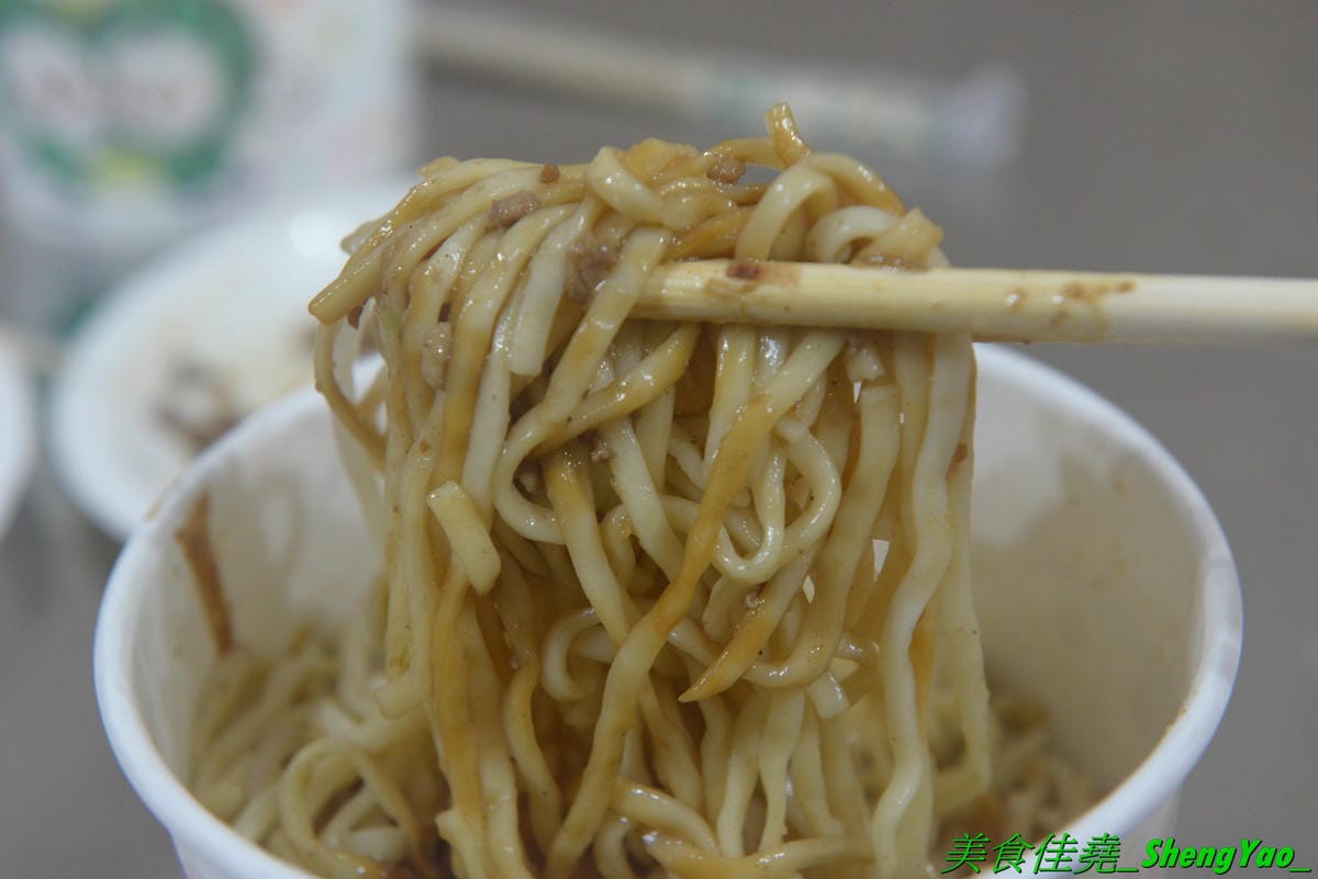 [台中清水]省清中福利社 – 50年前清水高中內福利社小吃傳承下來的好味道,無數清水學子們的回憶,餐點看似普通但挺好吃的且不添加味素,肉燥飯、切仔麵、貢丸湯都推,銅板價位超便宜,還有賣咖