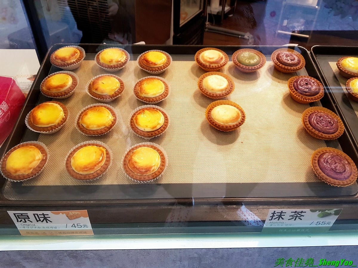 [台中龍井]MAGMA美格瑪半熟起司專賣 東海店 – 來自台南的知名甜點店,日本超夯熔岩起司塔在東海商圈也吃得到,另外店家還有賣王子神谷的舒芙蕾厚鬆餅,想吃他們家鬆餅不用特地到市區,東海商圈
