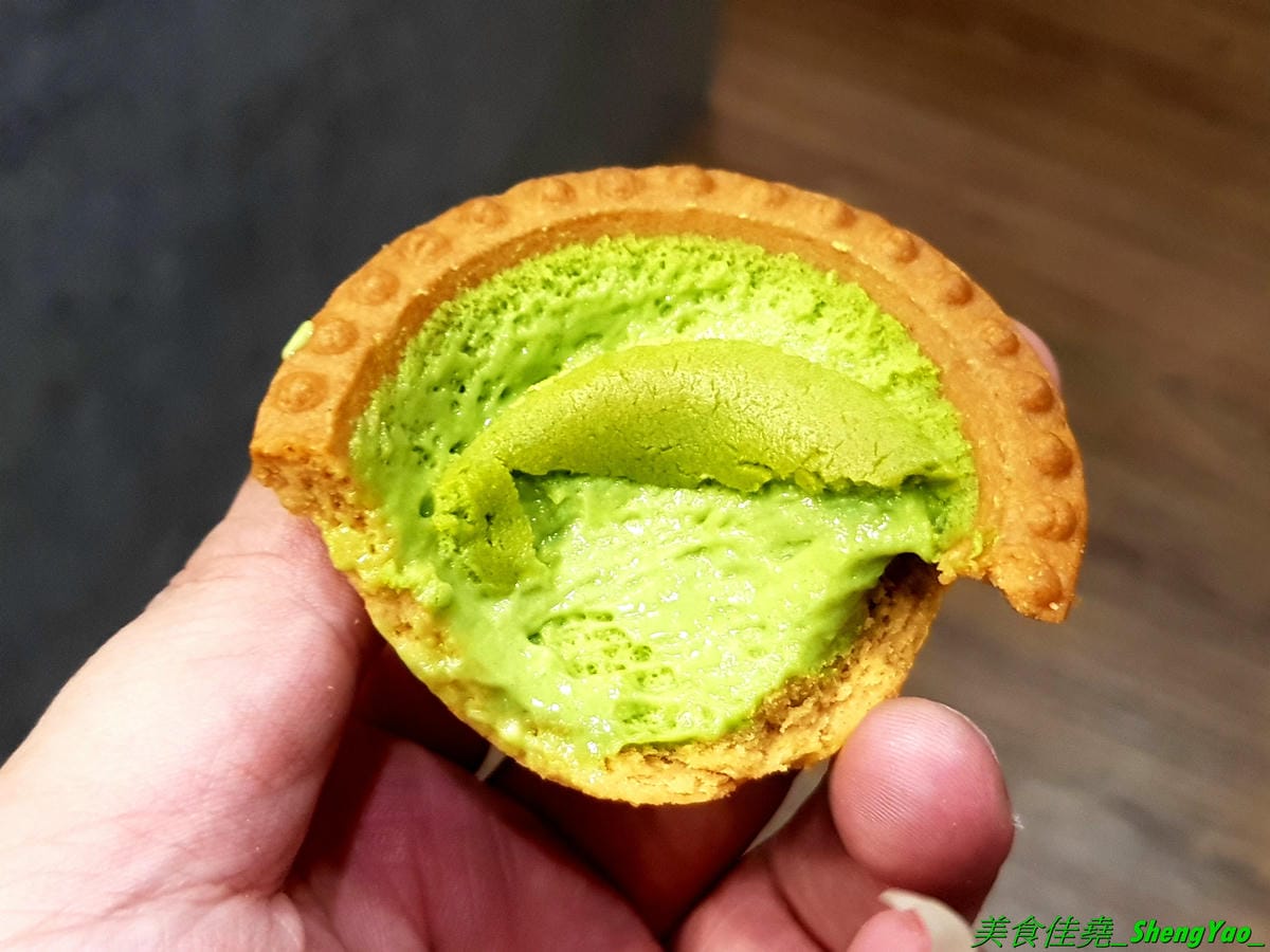 [台中龍井]MAGMA美格瑪半熟起司專賣 東海店 – 來自台南的知名甜點店,日本超夯熔岩起司塔在東海商圈也吃得到,另外店家還有賣王子神谷的舒芙蕾厚鬆餅,想吃他們家鬆餅不用特地到市區,東海商圈