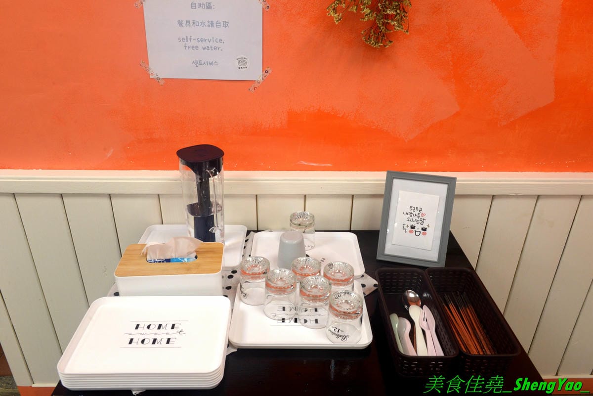 [基隆中正]Keelung Boy基隆少年韓式便當店 – 基隆超罕見的韓國家鄉料理便當店,主廚是韓國人,便當從主菜到配菜都非常用心,看起來精緻豐富且非常美味,份量充足,百元左右價位超親民,內用環境有