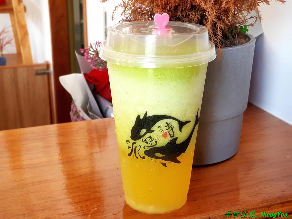 [台中北屯]派瑟詩 – 台中新開的自創品牌手搖飲料店,小清新網美風,側邊還有網美拍照區,飲品大推果汁,少見多種類的綜合果汁,好喝又健康,闆娘美美的好親切。