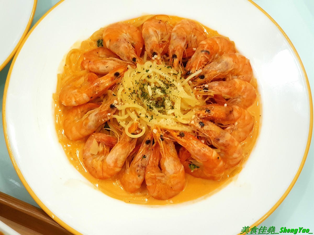[台中清水]喵匠義式麵坊 清水店2019 – 海線清水聚餐餐廳,以貓咪為主題的可愛風裝潢,餐點種類選擇多,平價大份量,內用飲料無限暢飲,新推出的椰香綠咖哩口味系列和雙人焗烤海陸派對都很有特色